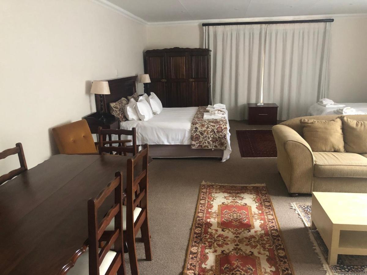 Acacia Westdene B&B Блоемфонтейн Екстериор снимка