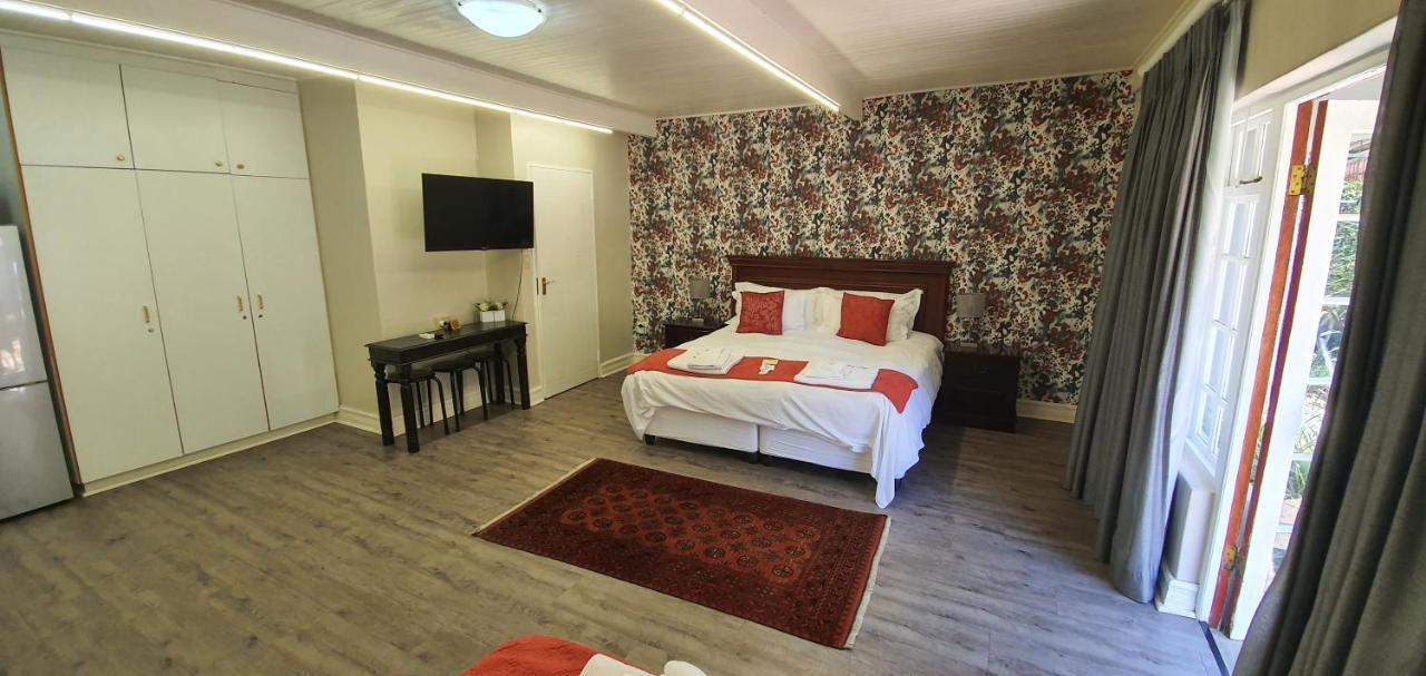 Acacia Westdene B&B Блоемфонтейн Екстериор снимка