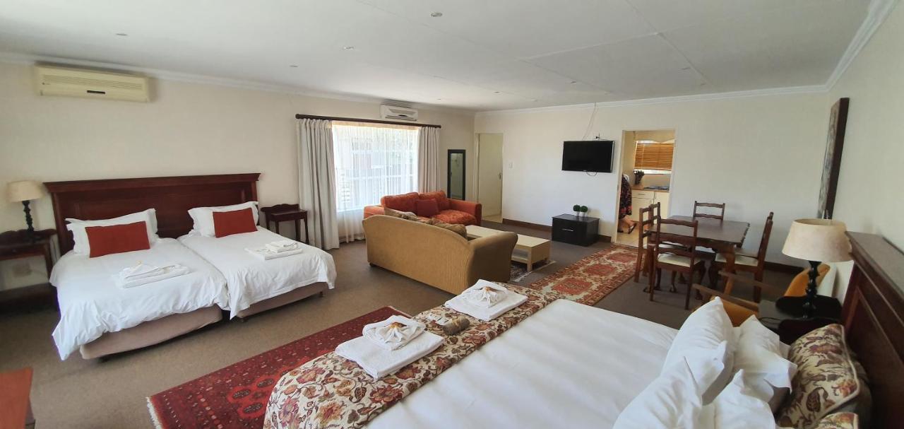 Acacia Westdene B&B Блоемфонтейн Екстериор снимка