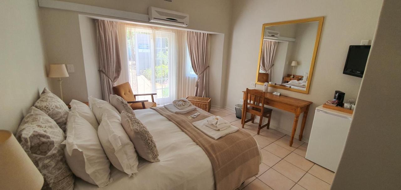 Acacia Westdene B&B Блоемфонтейн Екстериор снимка